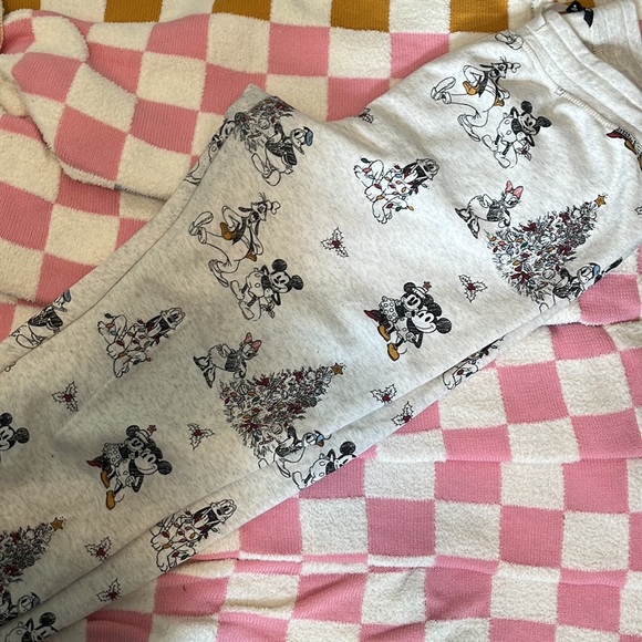 Disney x American Eagle limited edition holiday jogger - Picture 1 of 2
